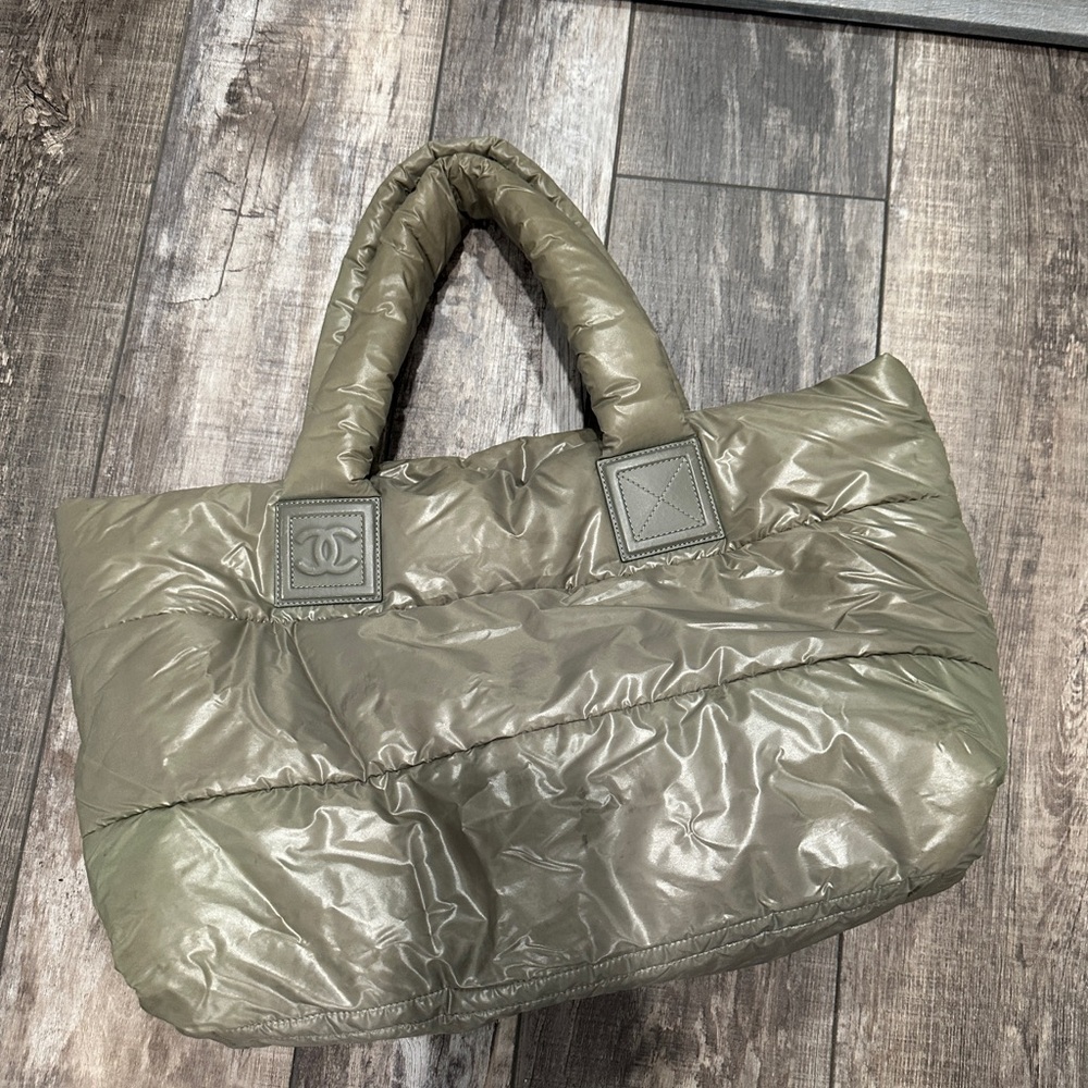 Chanel Quilted reversible Metallic Tote Bag coco Cocoon bag - Picture 5 of 10